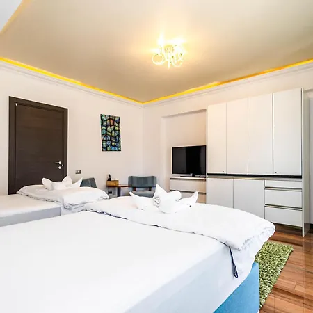 Star Light White Tower Apartment