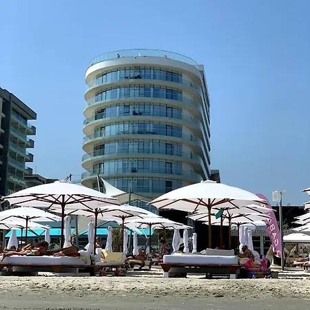 Star Light White Tower * Mamaia