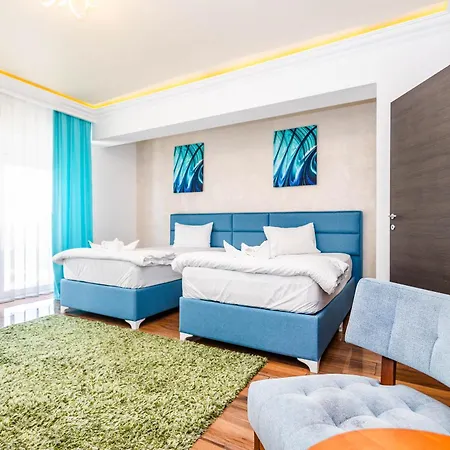 Apartment Star Light White Tower Mamaia